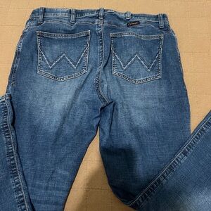 Women’s Wrangler Willow boot cut jeans